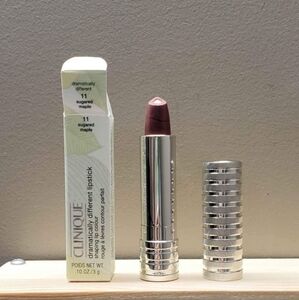 Clinique Lipstick in 11 Sugared Maple